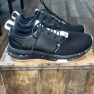 Kuru Black Speckled women’s Sneakers